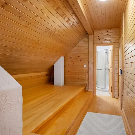 Old Castle * كامنيك